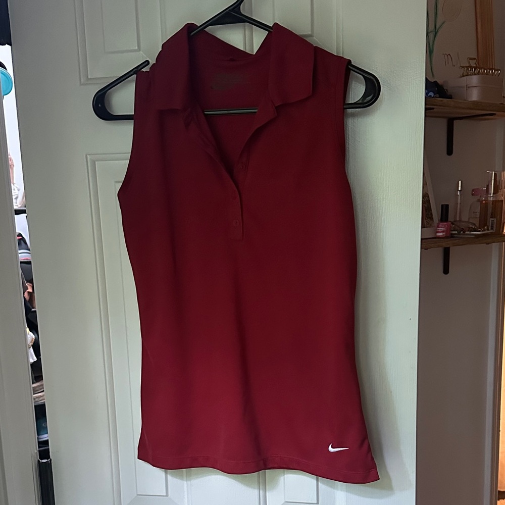 Nike Women's Burgundy Sleeveless Tank Top Golf Top